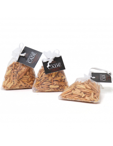 Morceaux de Copeaux de Cade...